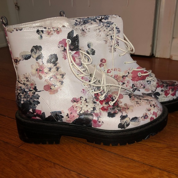 Floral White Heeled Combat Boots 